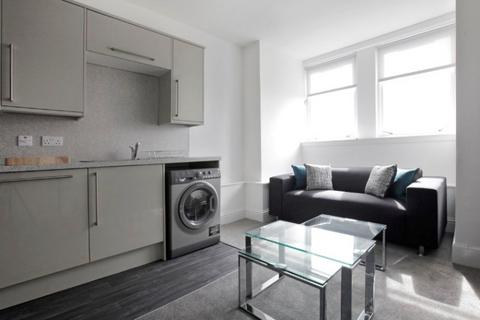 3 bedroom flat to rent, Arbroath Road, Baxter Park DD4
