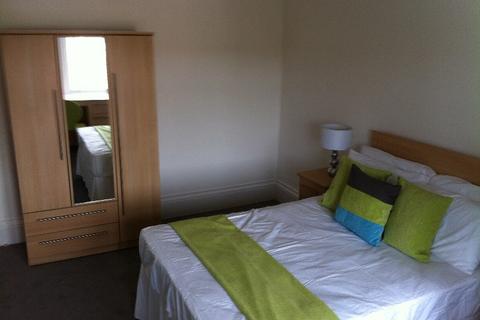 3 bedroom flat to rent, Arbroath Road, Baxter Park DD4