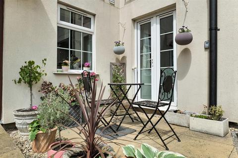 1 bedroom ground floor flat for sale, Strattons Court, Melksham SN12