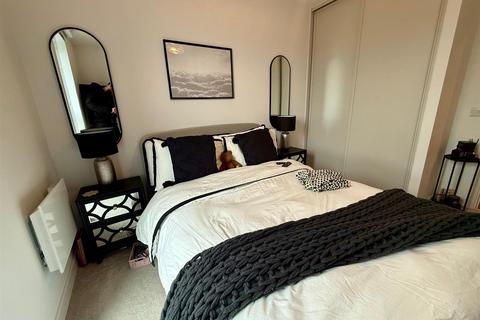 1 bedroom apartment to rent, Novella, Salford