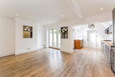 undefined, Swan Street, Petersfield