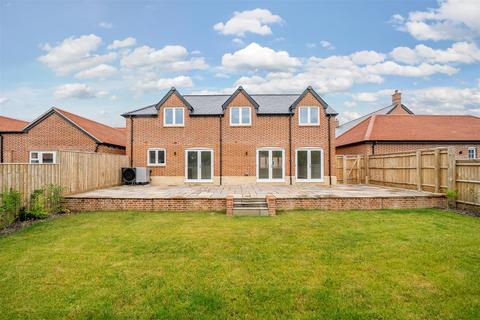 4 bedroom detached house for sale, Aubreys Yard, Poulshot