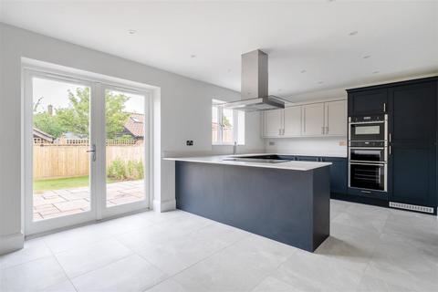 4 bedroom detached house for sale, Aubreys Yard, Poulshot