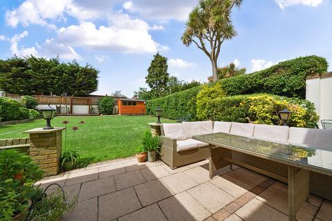 undefined, Cambridge Avenue, Welling, Kent