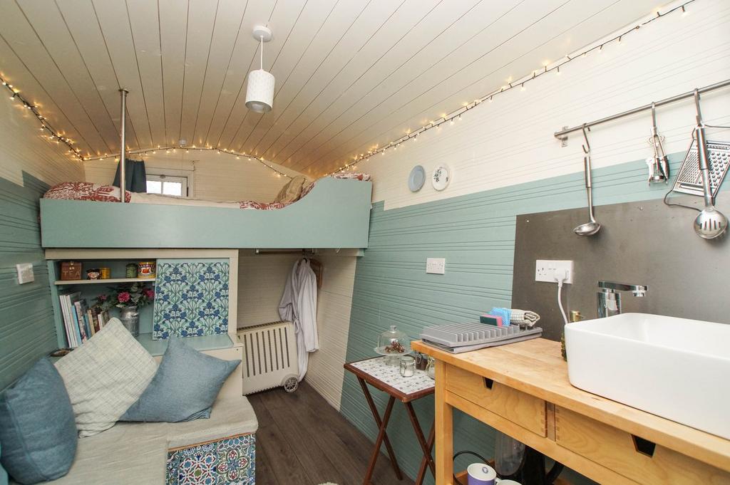 Shepherd's Hut