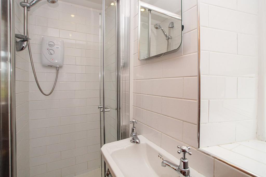 En-Suite 1