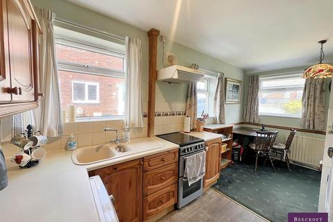 4 bedroom semi-detached bungalow for sale, Glenmore Rise, Wombwell, Barnsley