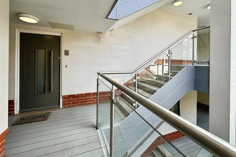 2 bedroom apartment for sale, St. Ives Road, Berkshire SL6