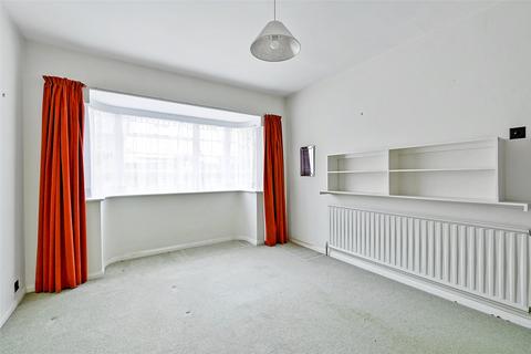 8 Cromwell Gardens, Marlow, SL7 1BG