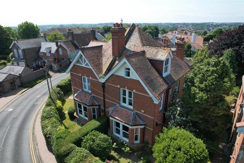 121 Belle Hill, Bexhill-on-sea, TN40 2AP