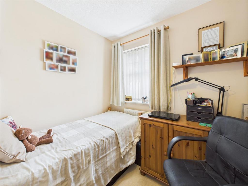 Bedroom: