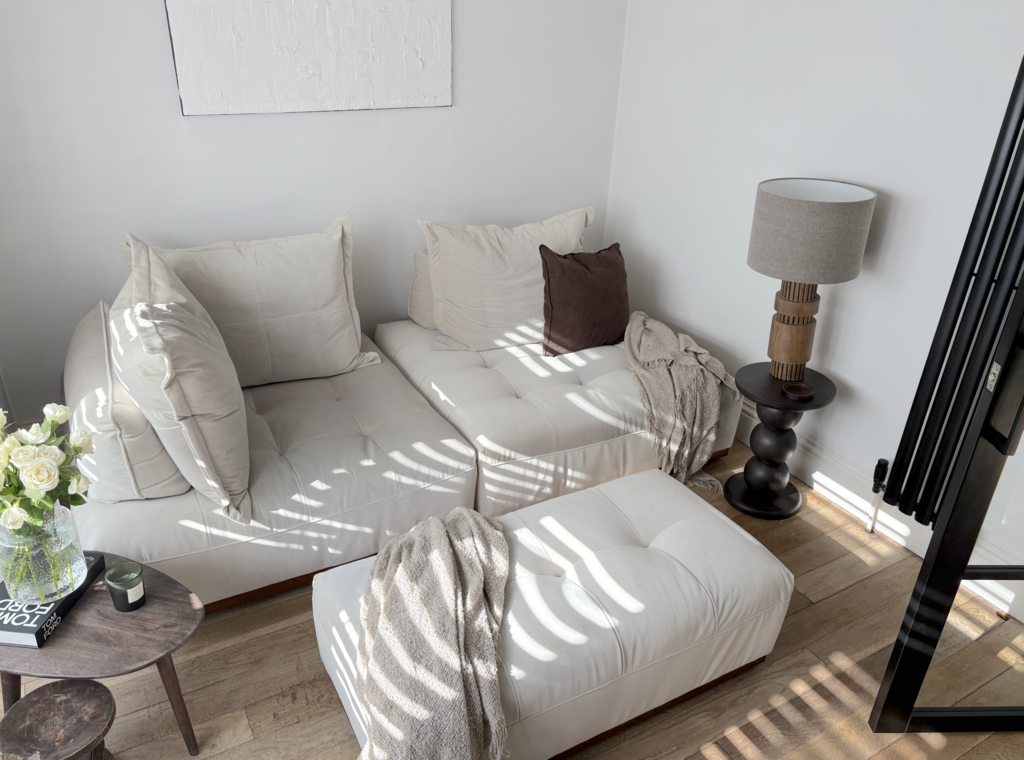 Sitting Room 03