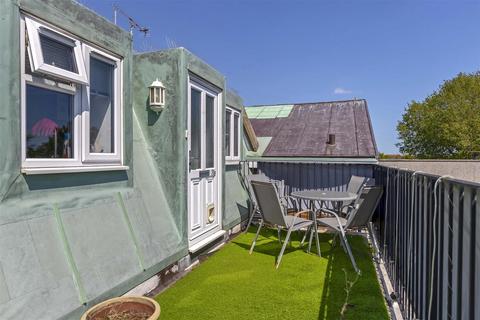 2 bedroom flat for sale, Goring Road, Goring-By-Sea