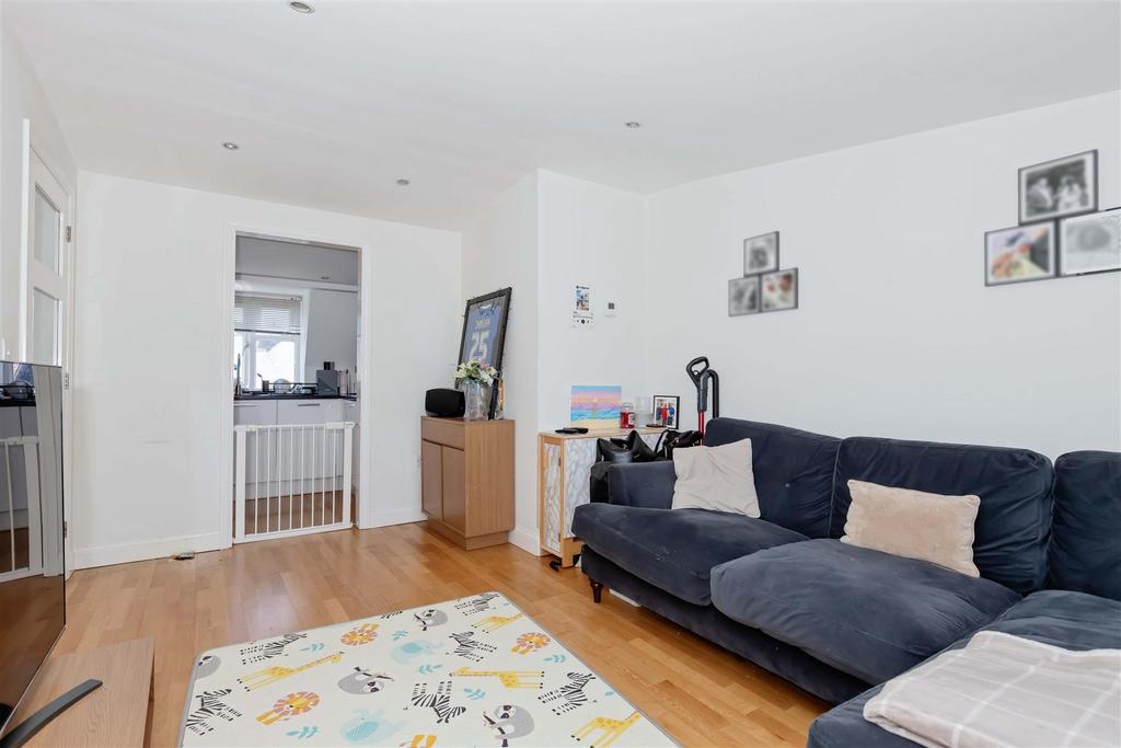 Goring Rd 4.jpg