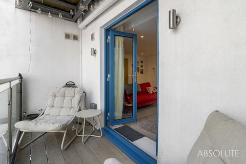 2 bedroom flat for sale, Victoria Parade, Queens Quay, TQ1