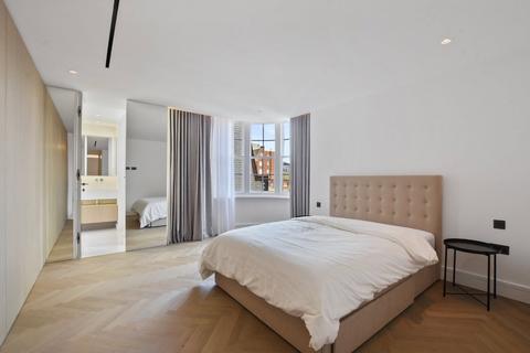 2 bedroom flat for sale, Eaton House, 39-40 Upper Grosvenor Street, Mayfair, London