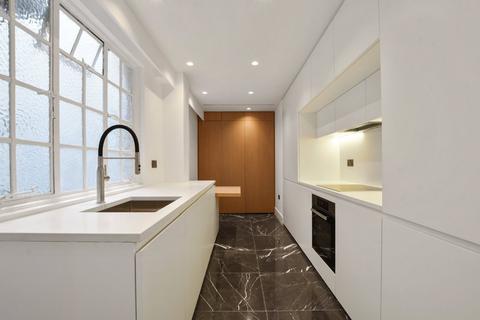 2 bedroom flat for sale, Eaton House, 39-40 Upper Grosvenor Street, Mayfair, London