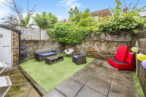 2 bedroom flat for sale, Tunley Road, London