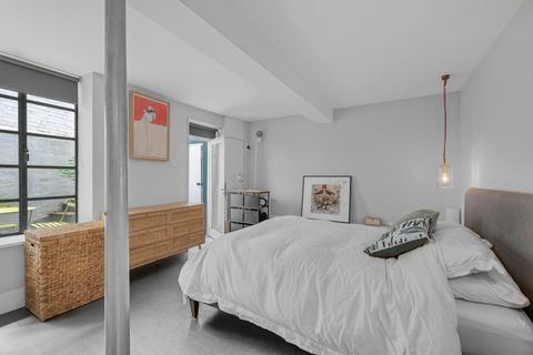 2 bedroom maisonette for sale, Petherton Road, Highbury, Islington