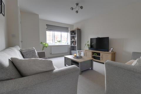3 bedroom end of terrace house for sale, Cranmer Parkes Close, Alsager