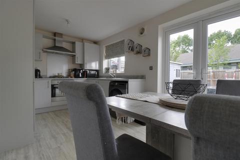 3 bedroom end of terrace house for sale, Cranmer Parkes Close, Alsager