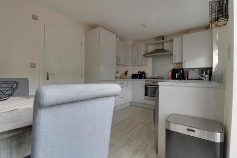 3 bedroom end of terrace house for sale, Cranmer Parkes Close, Alsager