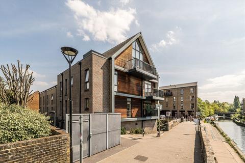 2 bedroom flat for sale, Pound Path, London E3
