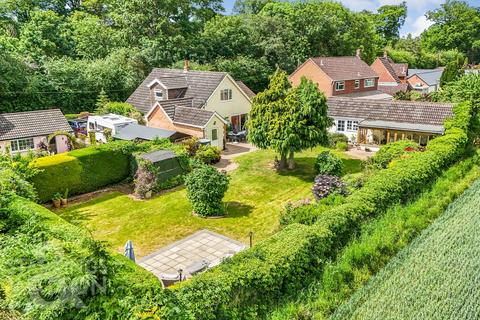 3 bedroom chalet for sale, Middle Road, Great Plumstead, Norwich