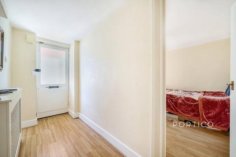 undefined, Palace Road, London