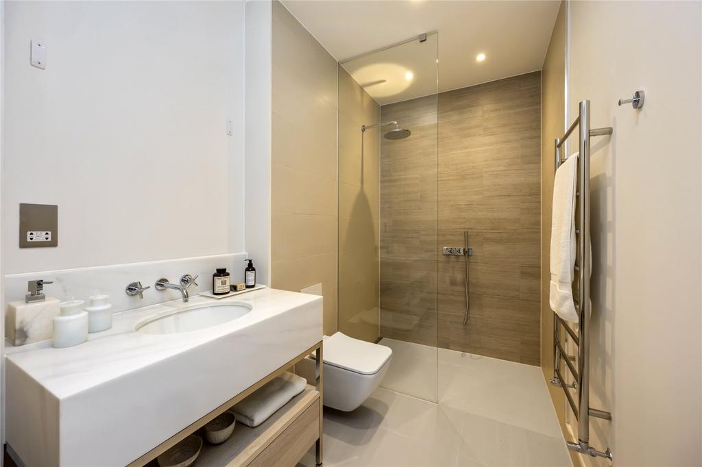 Show Apartment