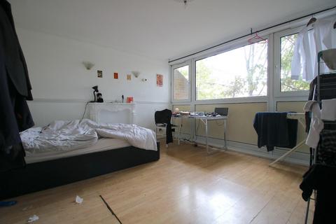 3 bedroom flat to rent, St. Stephens Road, London E3
