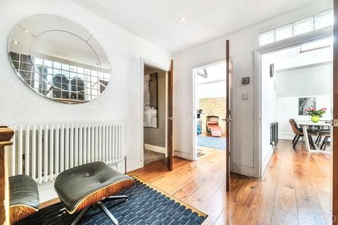 undefined, Barston Road, London