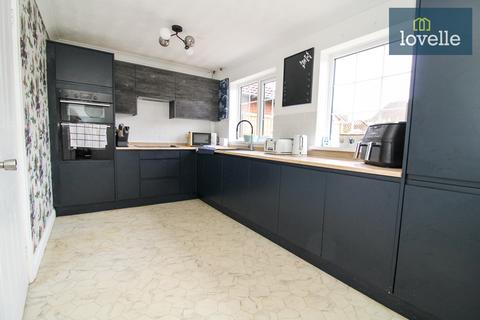 14 Fortuna Way, Grimsby, DN37 9SL