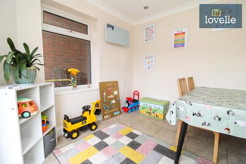 14 Fortuna Way, Grimsby, DN37 9SL