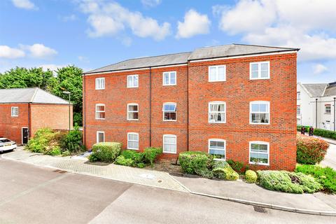 2 bedroom flat for sale, The Halt, Hambrook, Chichester, West Sussex