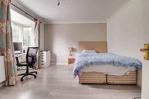 1, Shire Court Dellfield, St Albans, AL1 5UQ