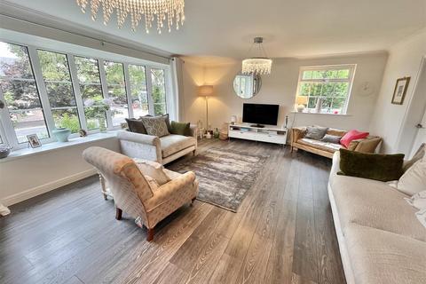 2 bedroom flat for sale, Pownall Court, Wilmslow