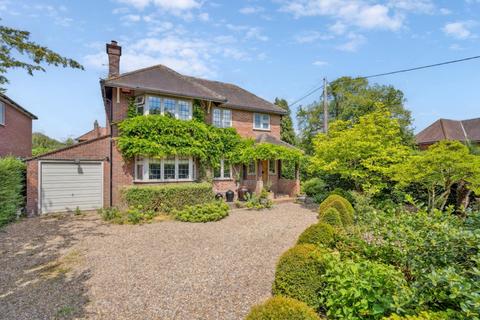 3 bedroom detached house for sale, Brays Close, Hyde Heath, Amersham, Buckinghamshire, HP6 5RZ