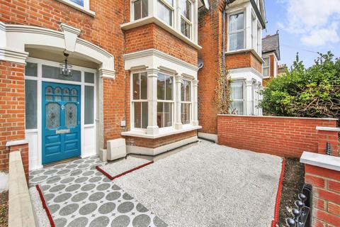 179 Twickenham Road, London, E11 4BQ