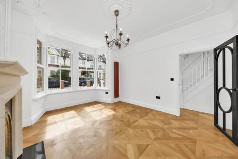 179 Twickenham Road, London, E11 4BQ