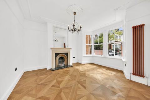 179 Twickenham Road, London, E11 4BQ