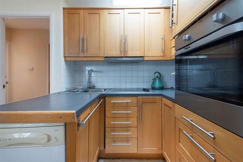 2 bedroom flat for sale, Eardley Crescent, London SW5