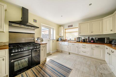 3 bedroom bungalow for sale, Rushmoor Close, Guildford, Surrey, GU2