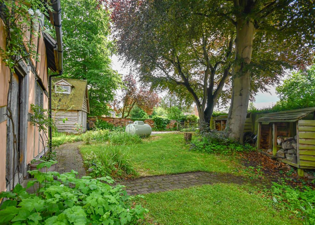 Walnut Tree Cottage-External.jpg