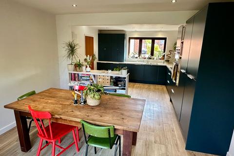 5 bedroom detached house for sale, Carter Grove, Hereford, HR1
