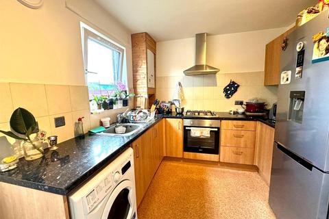 62 Dob Brook Close, Manchester, M40 1DB