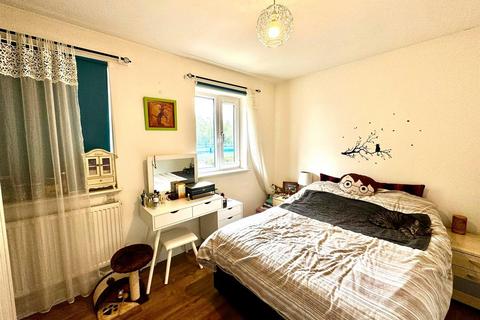 62 Dob Brook Close, Manchester, M40 1DB