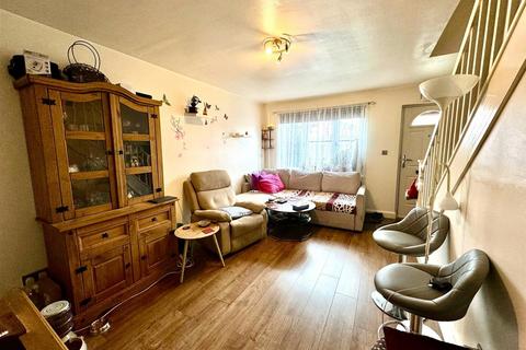 62 Dob Brook Close, Manchester, M40 1DB
