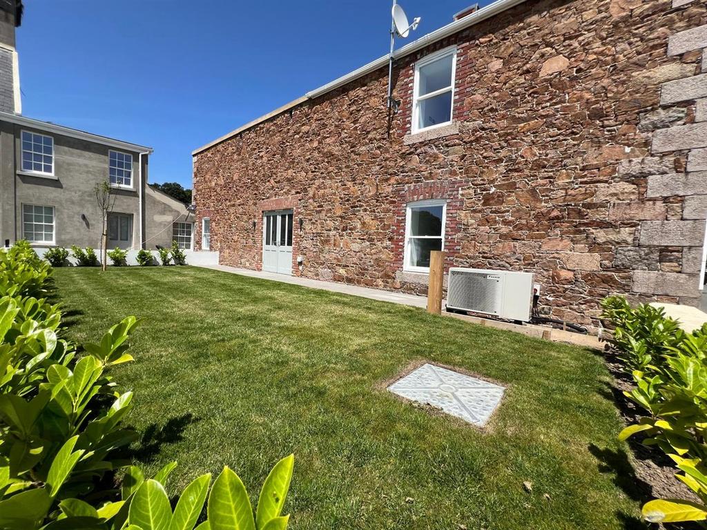 PHOTO-2025-06-11-13-57-56 28.jpg