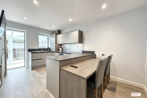 7 Burdon Lodge, Sunniside, Newcastle Upon Tyne, NE16 5HB